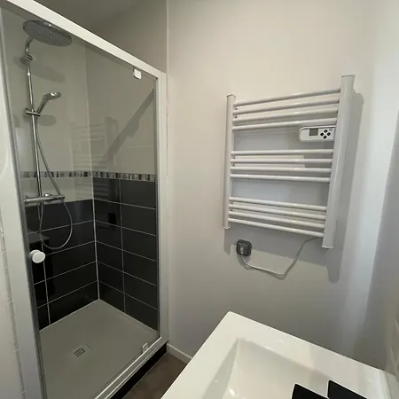 Les 3 Suites - 6 Personnes - 3 Chambres Avec Sdb Privatives Lens Exterior photo